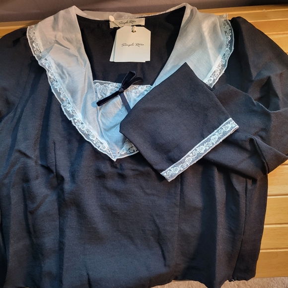 💚💚3 for $15💚💚 NWT Bella Retro V-neck Short Blouse from Simple Retro - Picture 5 of 8